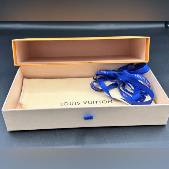 Vintage Louis Vuitton Gold Letter Empty Drawer Style Box, Dust Bag and Ribbon - Picture 5 of 12